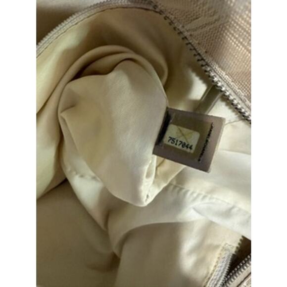 Chanel Travel Ligne Tote* Large Beige Tote*Rare Color*Hologram*COA - Picture 10 of 15